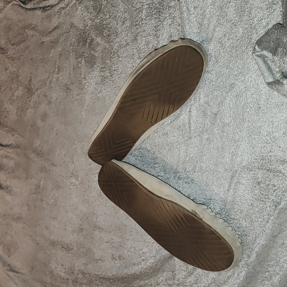 Women's Minnetonka moccasins - size 8 - Picture 3 of 8